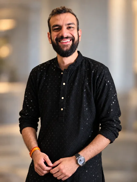 Mr. Shivam Zutshi